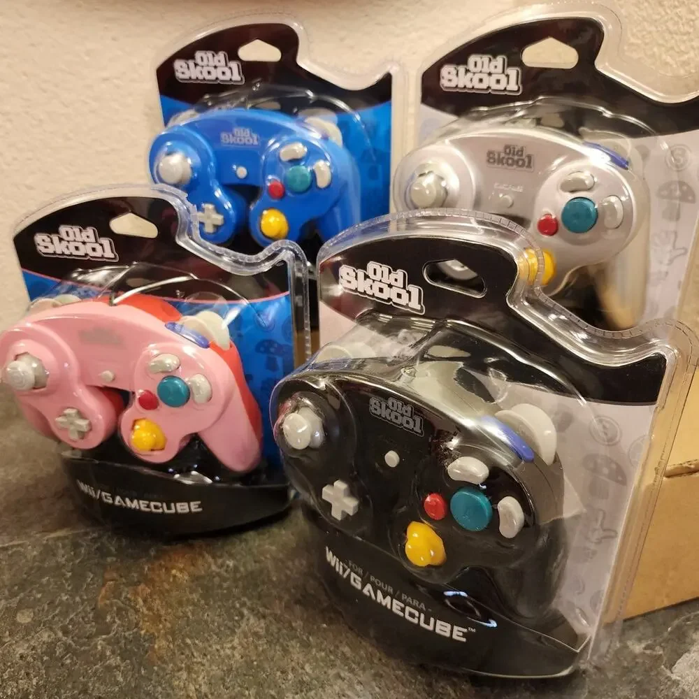 4 Gamecube Controllers - 4 Colors Bundle (NEW) Pink Black Blue Silver - Nintendo